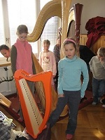 Enfants et harpe
